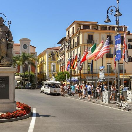 Grace Suites Sorrento Exteriör bild