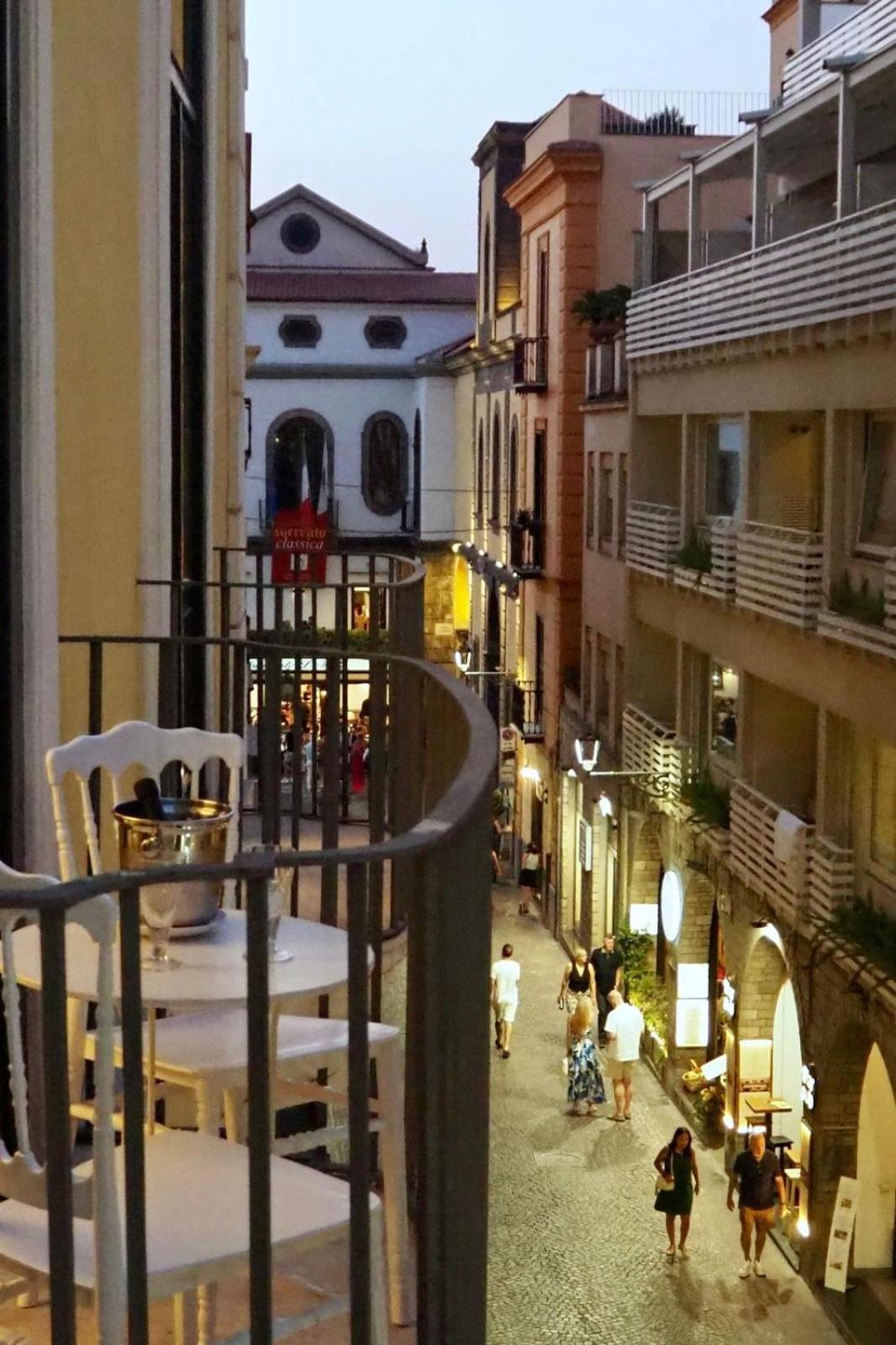 Grace Suites Sorrento Exteriör bild