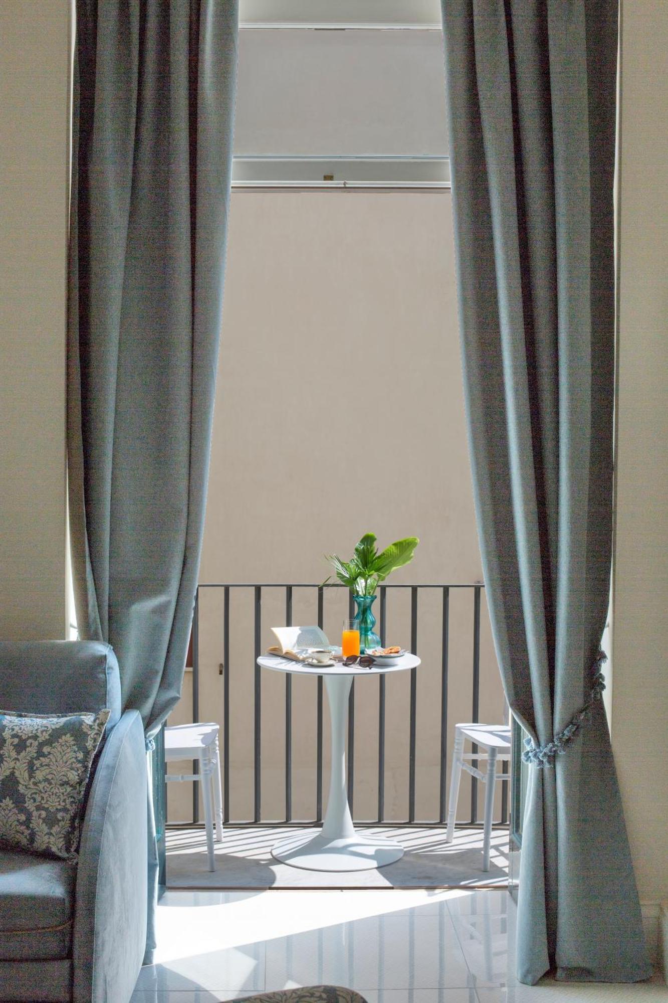 Grace Suites Sorrento Exteriör bild