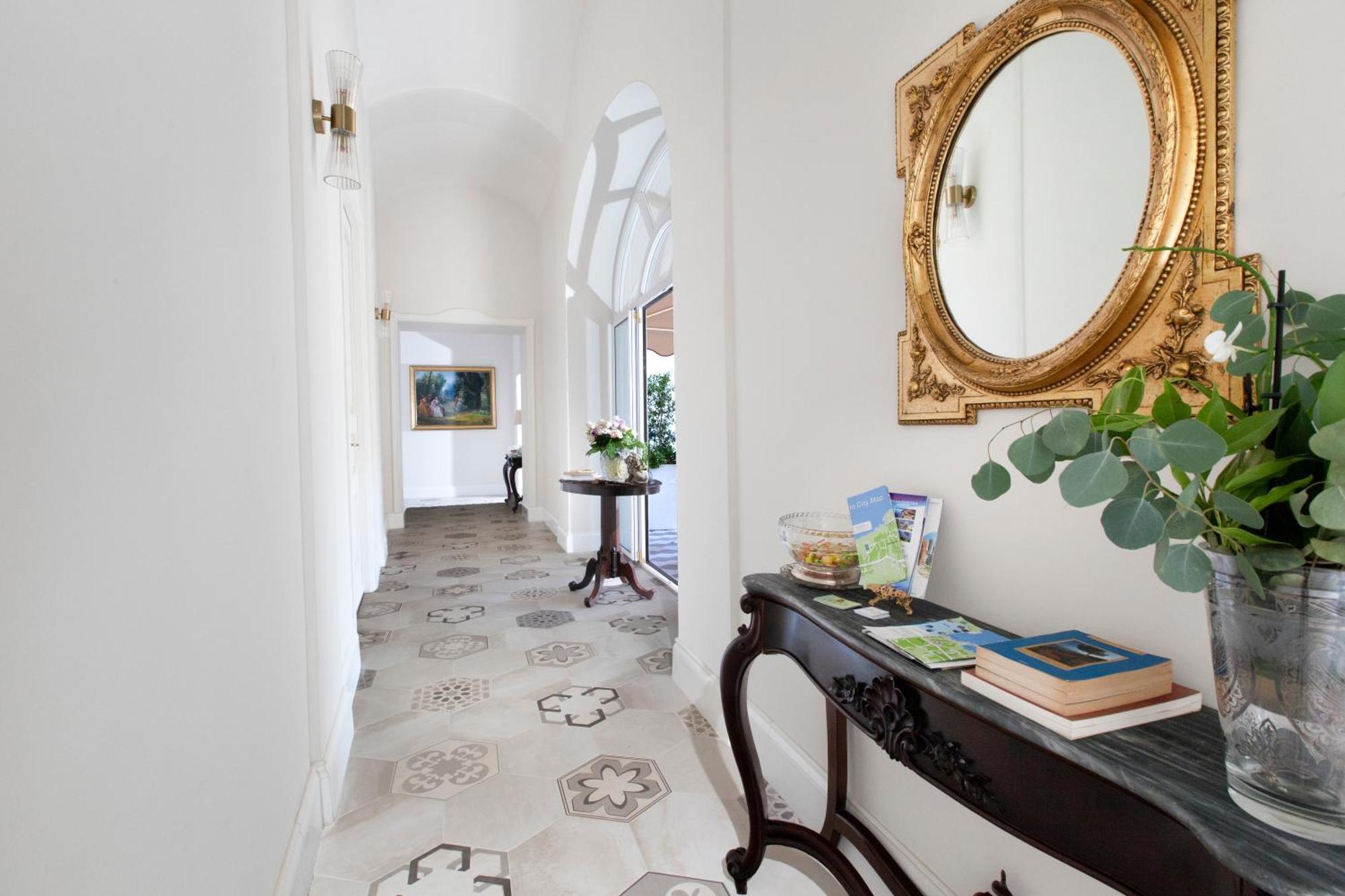 Grace Suites Sorrento Exteriör bild