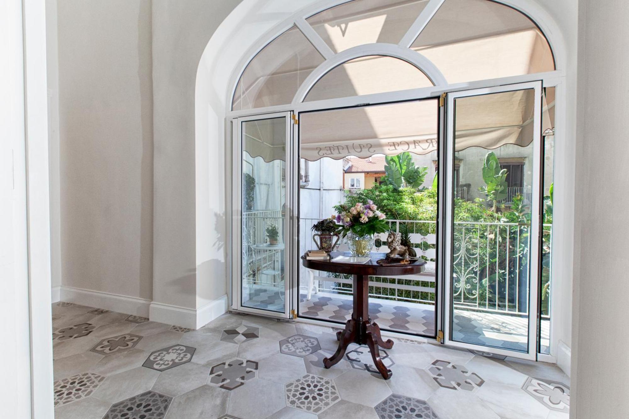 Grace Suites Sorrento Exteriör bild