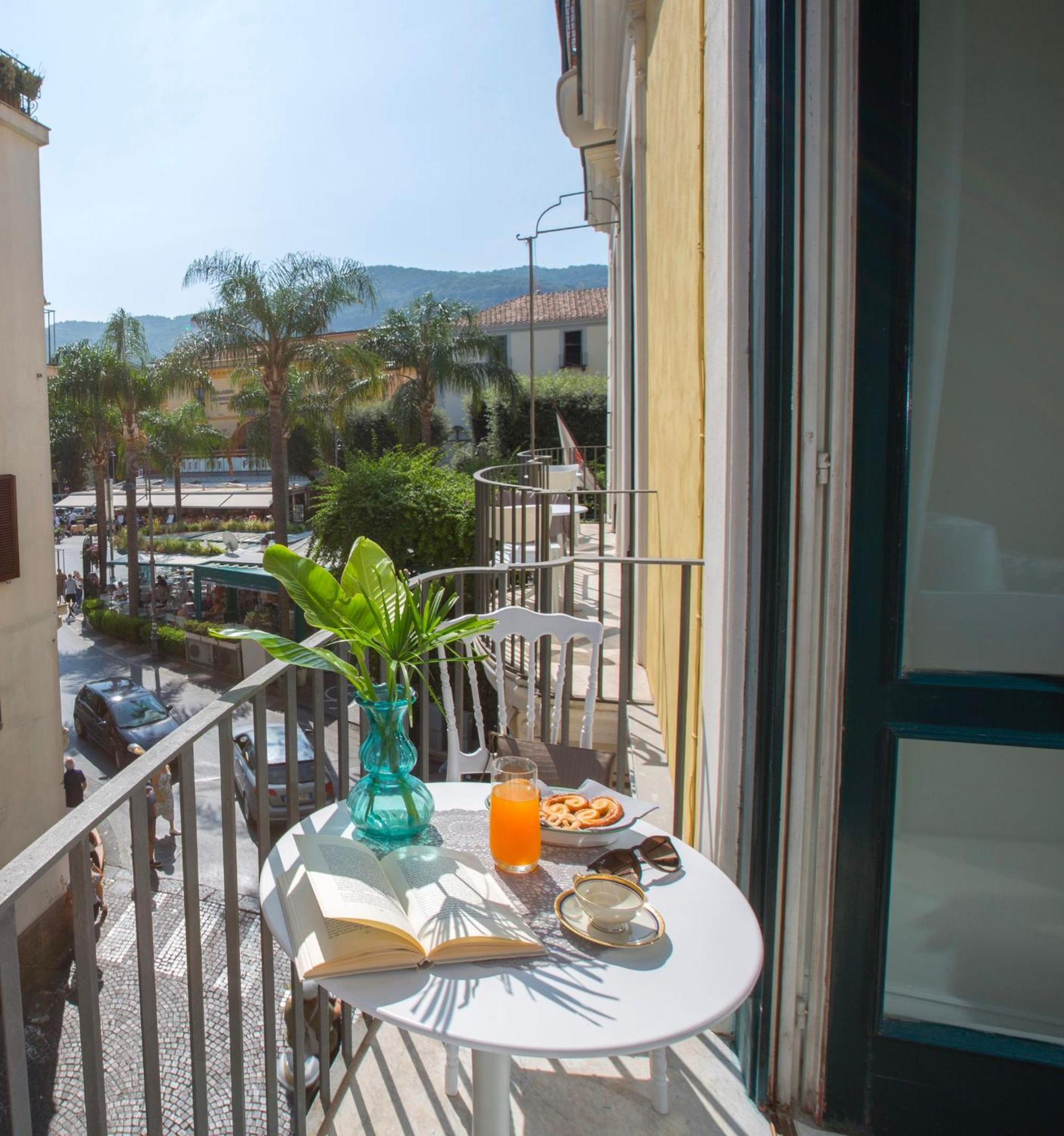 Grace Suites Sorrento Exteriör bild